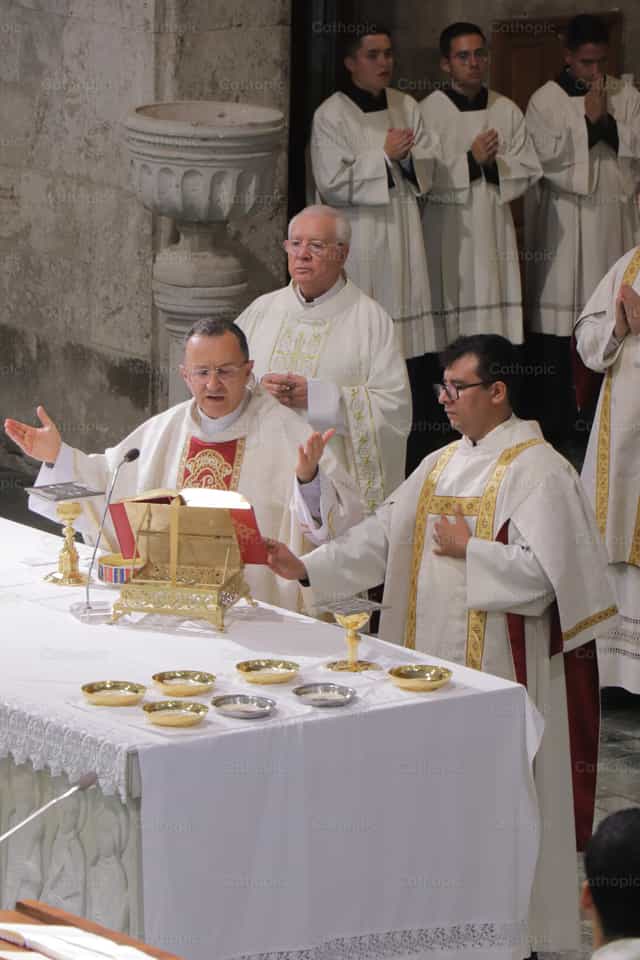Eucharistisch gebed - Katholieke stockfoto's