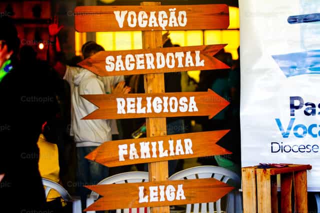 Vocational - Catholic stock images - Photo by Érica Viana