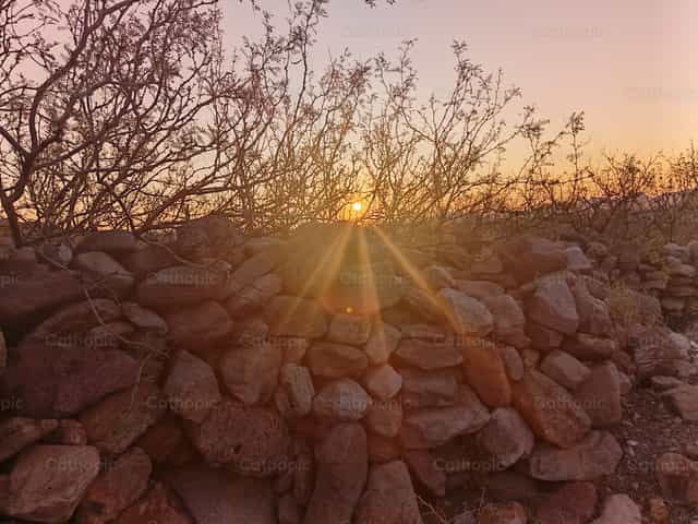 Amanecer de Dios - Banco de imágenes católicas - Fotografía por Araceli Flores