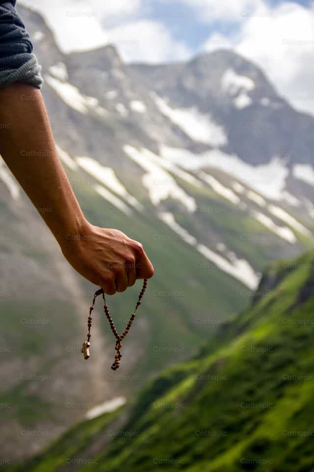 Rosary - Catholic stock images - Photo by Nicolás Núñez LC