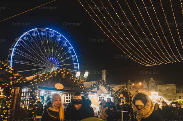 Luces de Navidad - Banco de imágenes católicas - Fotografía por Lupe Belmonte