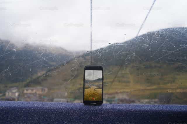 mobile making timelapse - Catholic stock images - Photo by Lupe Belmonte