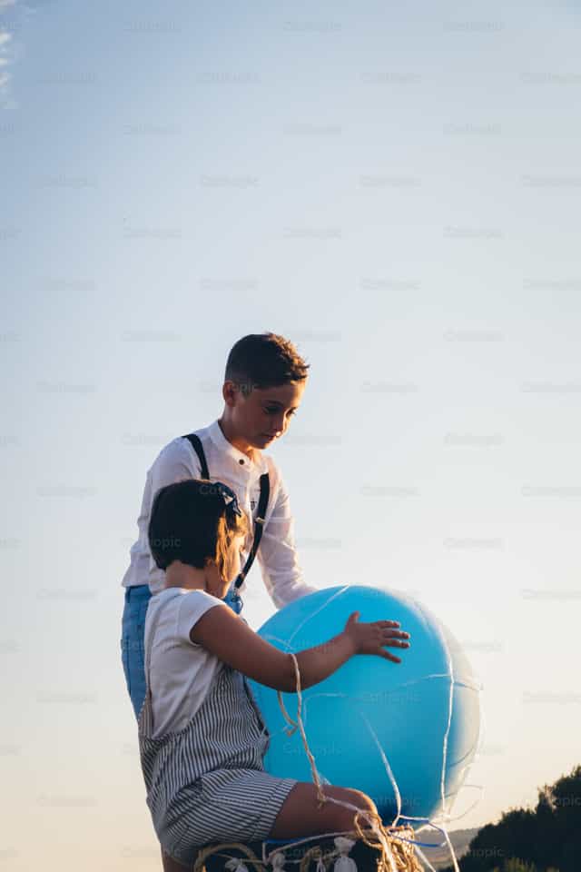 Mi primer vuelo en globo - Banco de imágenes católicas