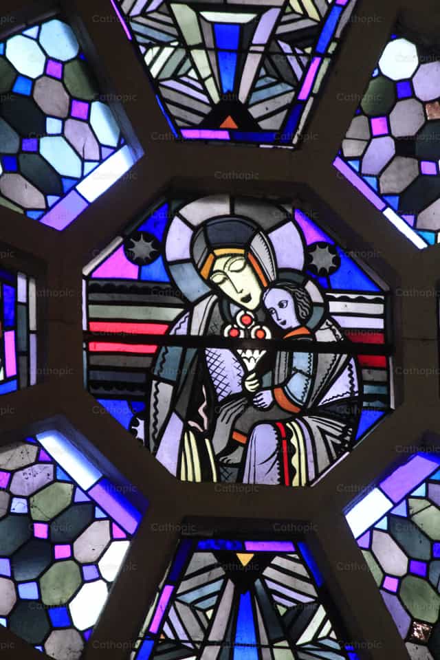 Vitral de Maria y Jesus - Banco de imágenes católicas