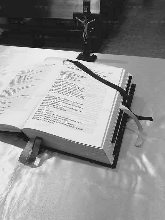 Le sacrifice eucharistique - Images catholiques de stock