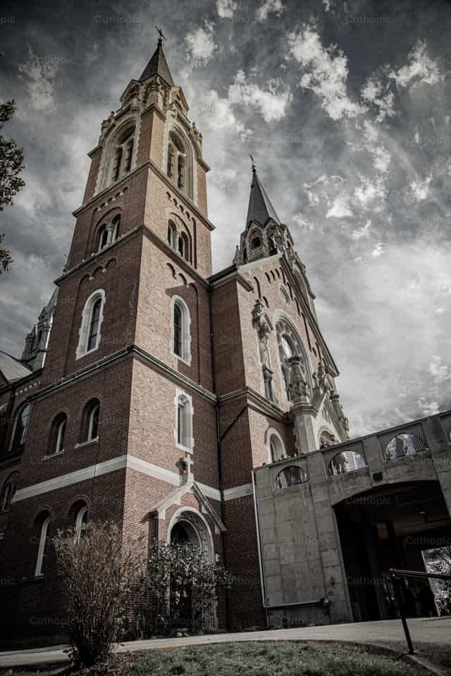 Basílica do Santo Monte e Santuário Nacional de Maria - Imagens católicas de stock