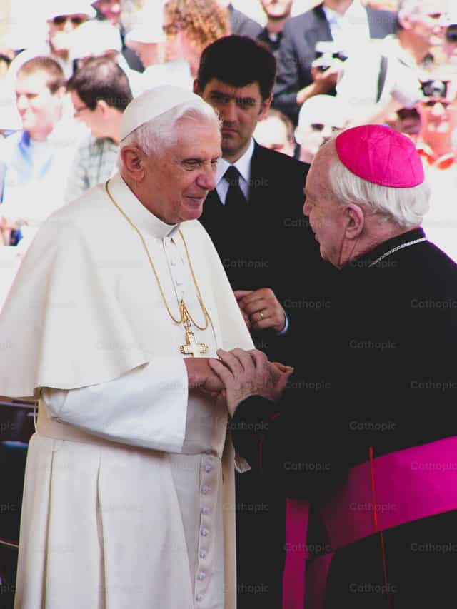 Papa Benedicto XVI - Banco de imágenes católicas - Fotografía por Angie Mendoza