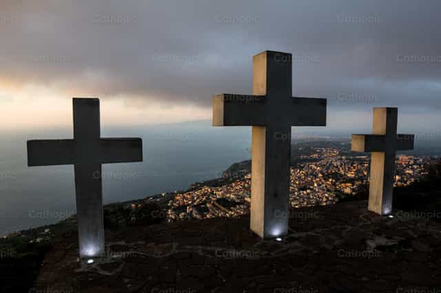 Crosses in the mountains - Catholic stock images - Photo by Giovanni Bartolomei