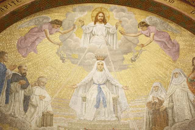 Coroação da Virgem Maria - Imagens católicas de stock