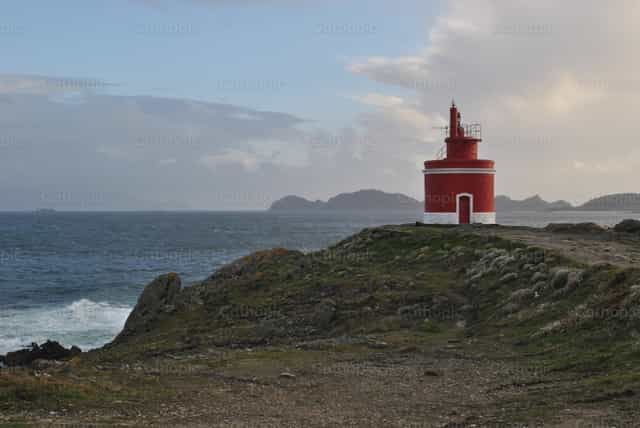 Leuchtturm in der Landschaft - Katholische Stockfotos - Foto von mariavs