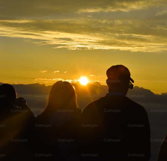 Amanecer - Banco de imágenes católicas