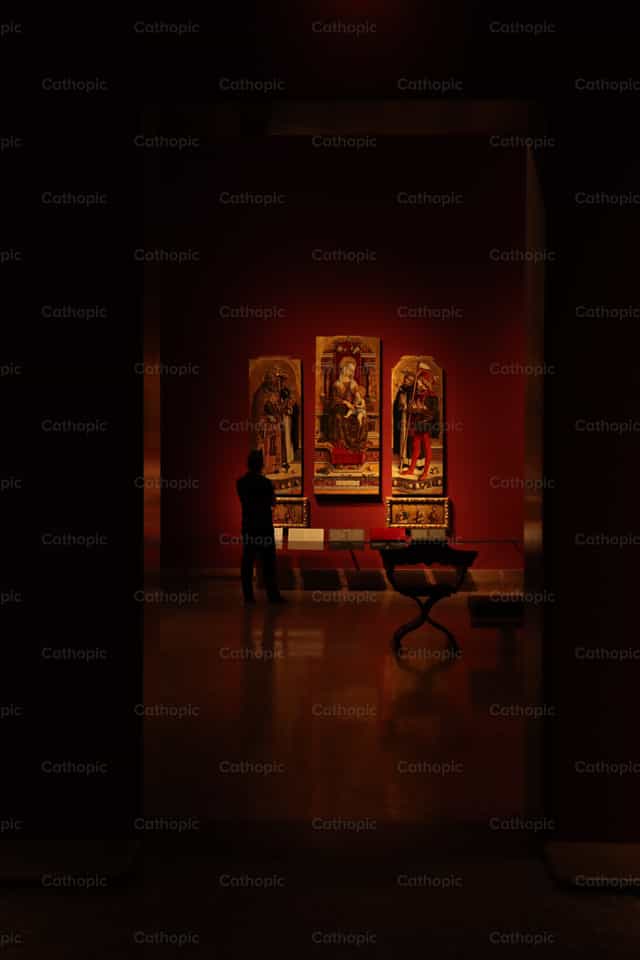 Contemplar - Banco de imágenes católicas - Fotografía por Saul Ibarra