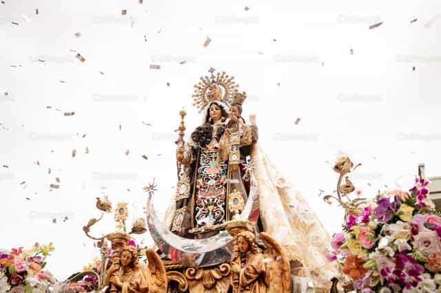 Our Lady of Mount Carmel Amid Confetti - Catholic stock images - Photo by Carolina BR