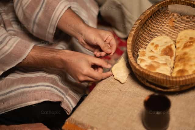Tomen y coman, este es mi Cuerpo, Ultima Cena - Banco de imágenes católicas - Fotografía por Cathopic