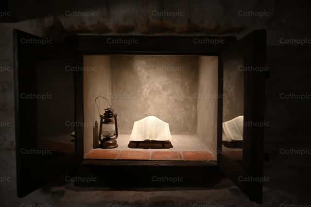 Ang Liwanag Mo ay ang Iyong Salita - Mga Catholic stock image