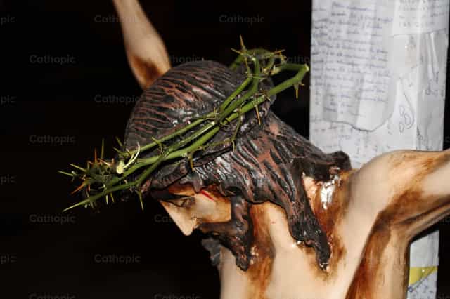 Si Hesus na may koronang tinik - Mga Catholic stock image