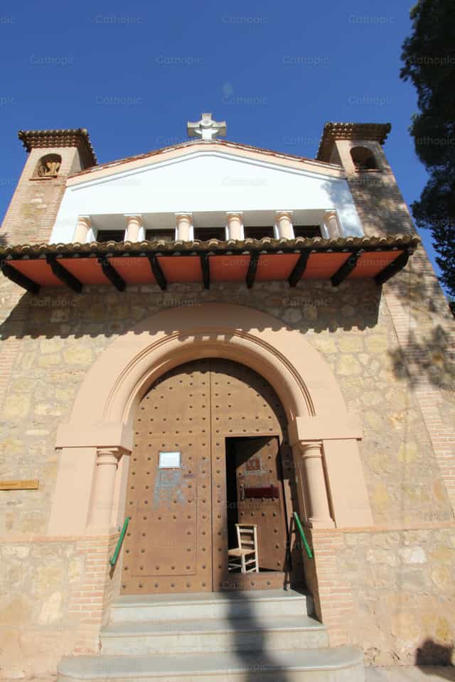 Extérieur de la paroisse - Images catholiques de stock