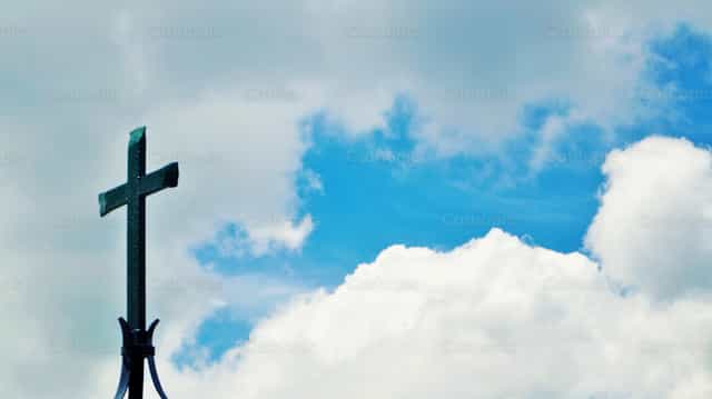 Kreuz am Himmel - Katholische Stockfotos