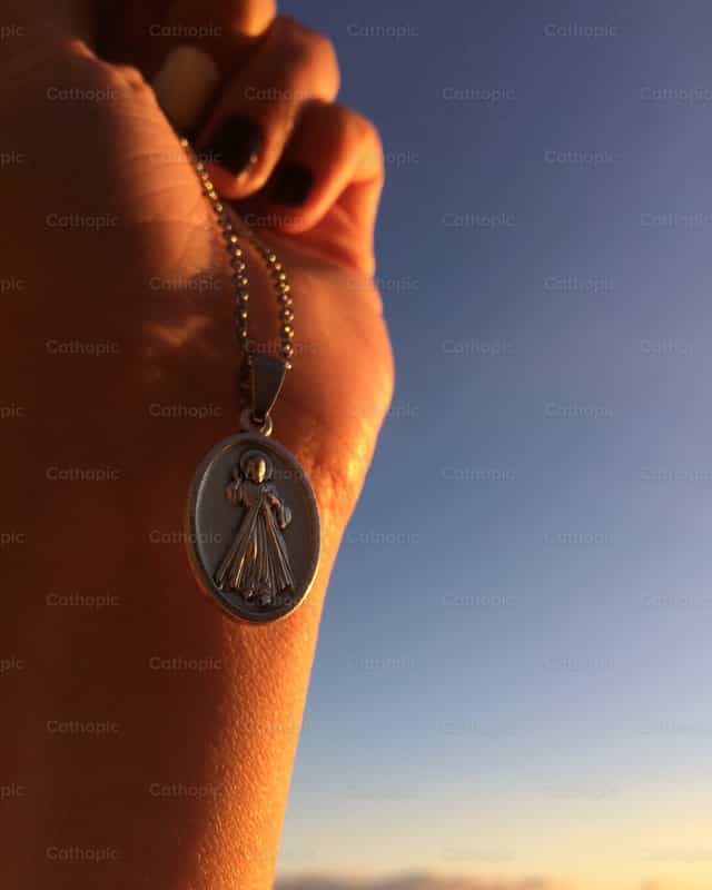 Saan napakaraming buhay at kaligayahan - Mga Catholic stock image