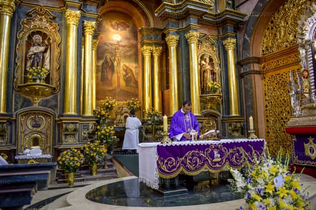 Messa alle Nazarenas - Immagini stock cattoliche