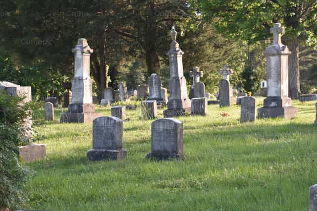 Un cementerio católico en Alabama, EE.UU. - Banco de imágenes católicas - Fotografía por Luisa Oswalt