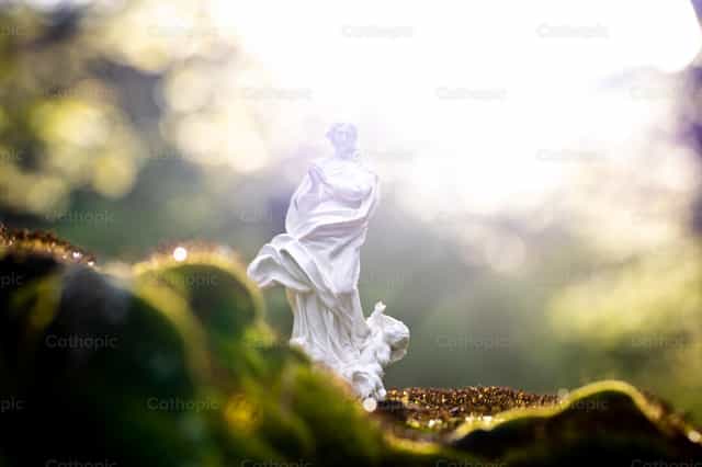 A luz de Maria - Imagens católicas de stock