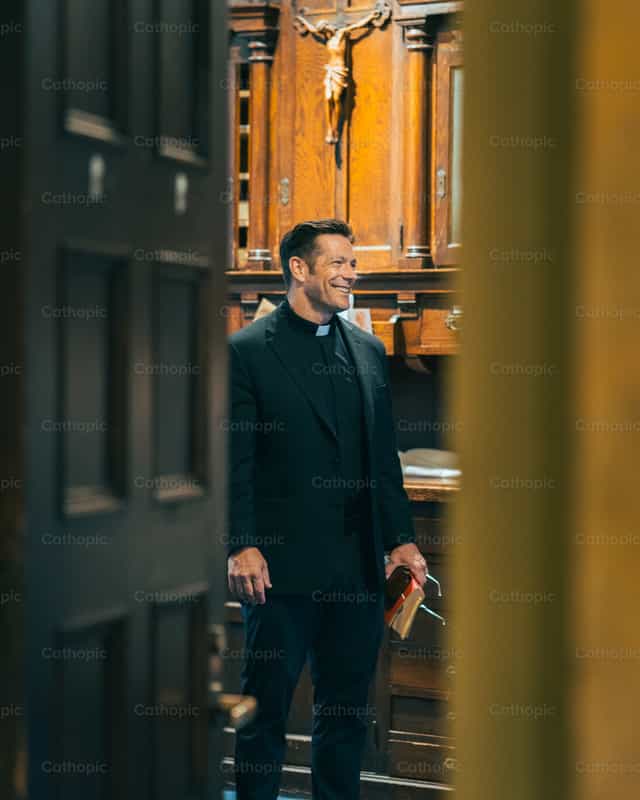 Padre Michael Schmitz - Banco de imágenes católicas