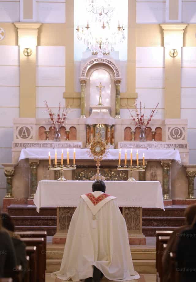 Eucharistische aanbidding - Katholieke stockfoto's