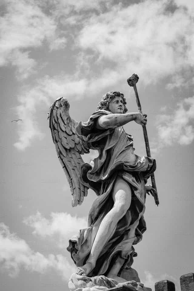 Engelsstatue in Rom - Katholische Stockfotos - Foto von Yael Portabales
