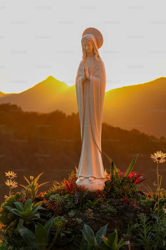 Escultura de la Virgen María - Banco de imágenes católicas - Fotografía por Nicolás Núñez LC