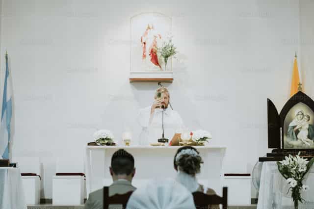 Alliances d’amour - Images catholiques de stock