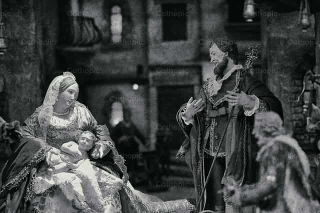 Estatuas Pequeñas de María y Jesús - Banco de imágenes católicas - Fotografía por Julián Iglesias