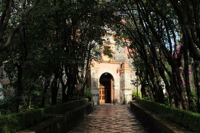 Open door church - Catholic stock images