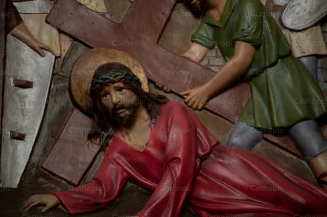 Jesus cae por tercera vez - IX - Banco de imágenes católicas - Fotografía por Carolina BR