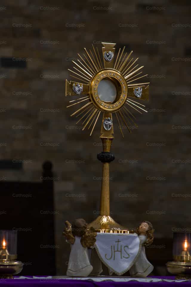 Jesus Sacramentado - Banco de imágenes católicas - Fotografía por Andrés José Barbera Zambrano