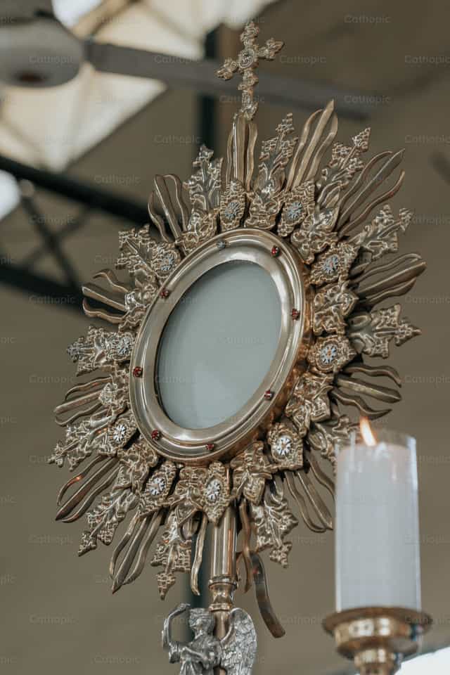Santisimo Sacramento - Banco de imágenes católicas