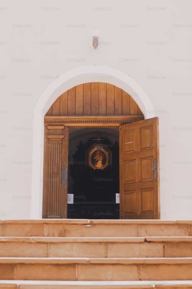 El amor es una puerta abierta - Banco de imágenes católicas