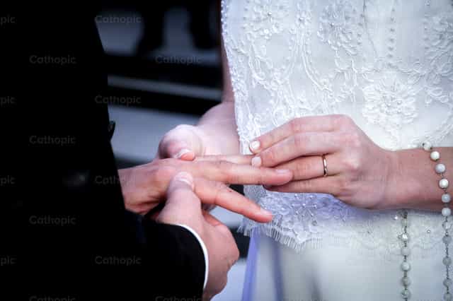 Mga Singsing Pangkasal - Mga Catholic stock image - Larawan ni puey