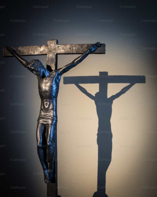 Crucifijo - Banco de imágenes católicas