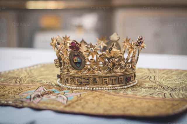 Inmaculada (Corona) - Banco de imágenes católicas - Fotografía por Valentina Alvarez de Gonzalez