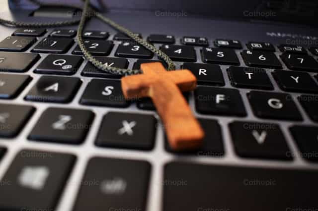 Evangelizar nas redes sociais - Imagens católicas de stock - Foto de vereguglielmone