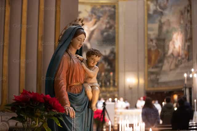 Maria e Jesus - Imagens católicas de stock