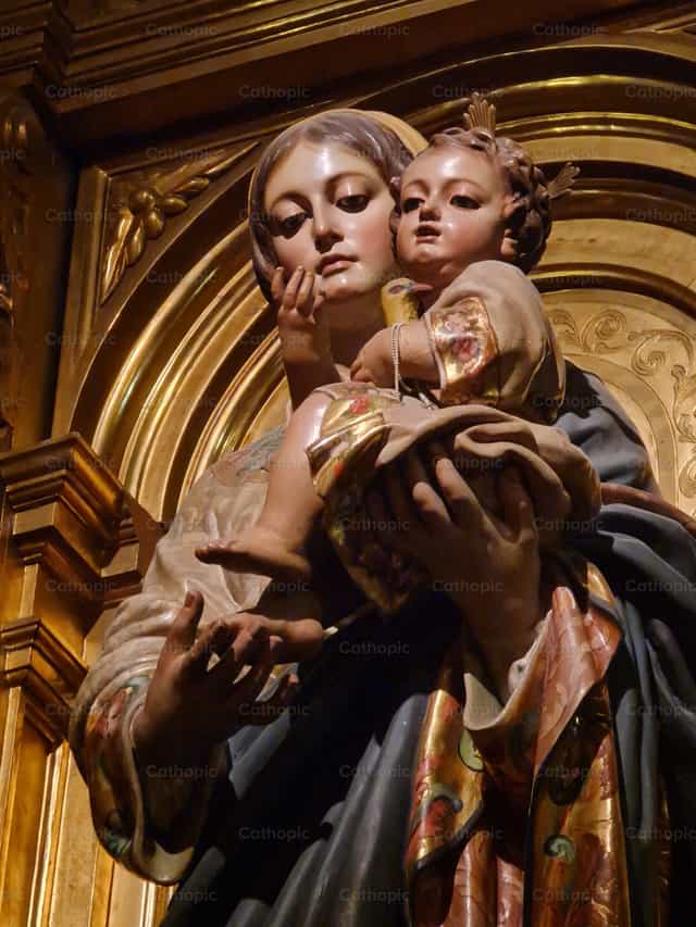 Die Mutter, die Turteltaube und das Christuskind - Katholische Stockfotos