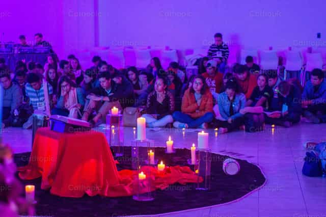Youth - Catholic stock images - Photo by Jonatan OreMen