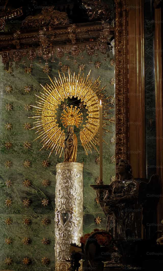 Notre-Dame du Pilar - Images catholiques de stock