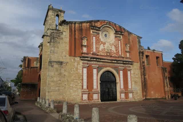 Convento en Repúbica Dominicana - Banco de imágenes católicas