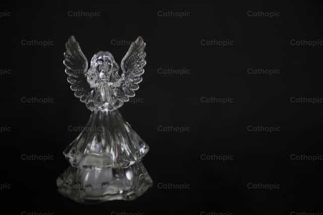 Statue d’ange - Images catholiques de stock