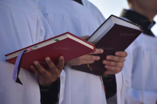 Libros sagrados - Banco de imágenes católicas