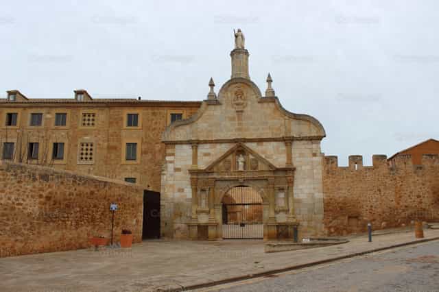 Kloster Santa María de Huerta - Katholische Stockfotos