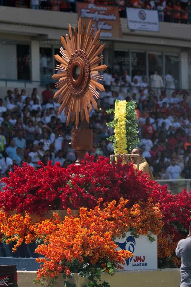 Procesion del Santisimo Sacramento - Banco de imágenes católicas